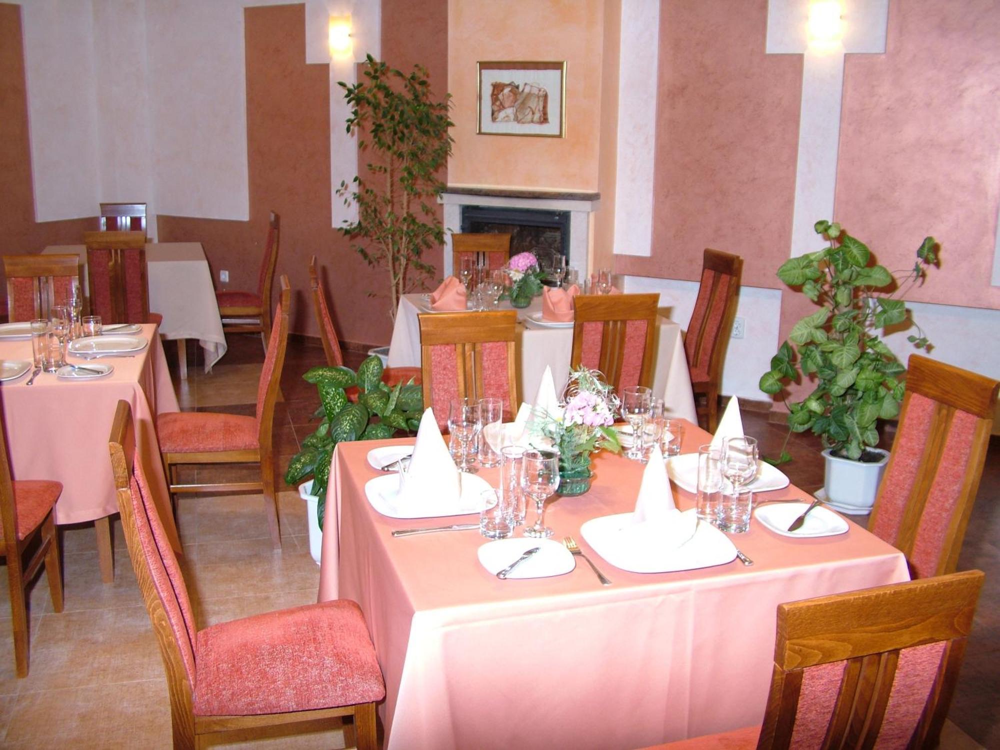 Family Hotel Gabrowo Zewnętrze zdjęcie